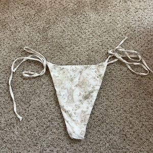 Gigi Hadid Yomi Toile Tan